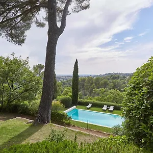 Apartment Exclusif Piscine Chauffee De Luxe 10 Min Centre Aixenpc Belvoir Sissi, Aix-en-Provence
