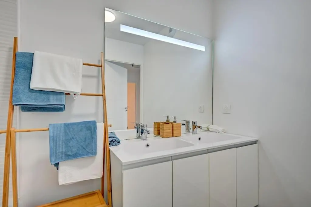 Sublime Appartement 6 Couchages Avec Parking Aix-en-Provence Apartment