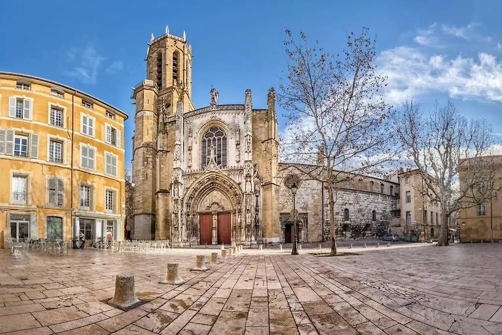 Sublime Appartement 6 Couchages Avec Parking Aix-en-Provence Apartment